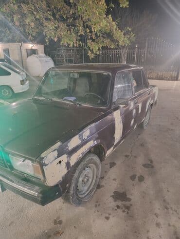 ваза напольная стеклянная высокая без узора: VAZ 2107 sedan (klassik “Jiguli”) – albali rəngdə kuzov, qara salonlu — 2