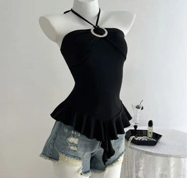 Qadın üst geyimi – qara rəngdə halter tipli top - Model: Straplı