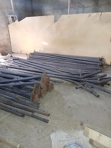 Спорт и отдых: Sənaye tipli iri ölçülü çadır komplekti Tərkibi: - Metal karkas — 5