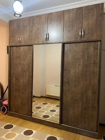 Ev üçün mebel: İşlənmiş, 5 qapı, Güzgülü, Qəhvəyi, Taxta, Kupe, Düz dolab — 2
