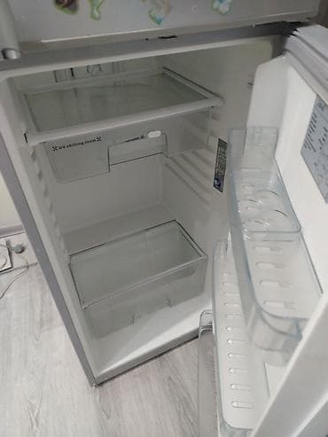 Asia: Б/у 2 двери Javel Холодильник Продажа, цвет - Серебристый — 5