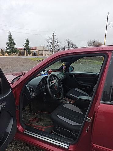 kreditlə maşın satışı: Mercedes-Benz C 180: 1.8 l | 1998 il Sedan — 5