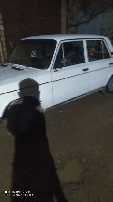 ваза стеклянная прозрачная высокая без узора: ВАЗ (ЛАДА) : 1.6 л | 1988 г. 160 км — 2