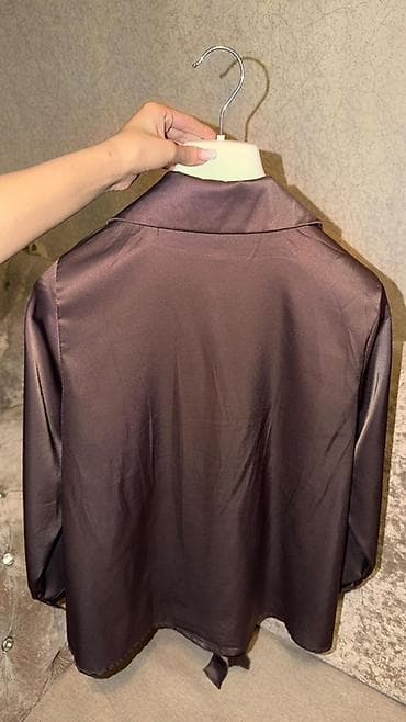 Atlas sarocka yepyenidir. ipleri ile belini sixmaq olur ince gosterir — 2