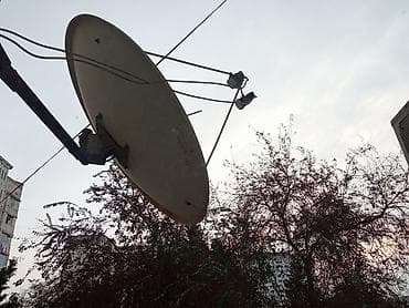 tv krosno: Peyk antenası (krosna) satılır. Komplekt: - Antena güzgüsü və möhkəm — 2