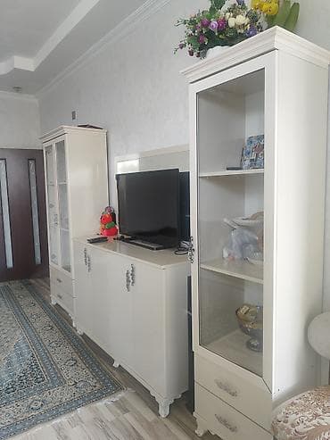 tv altliq: TV altlığı — 1