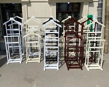 paltar aslqanı: Bu, paltarların səliqəli saxlanması üçün nəzərdə tutulmuş taxta — 10