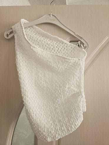 Üst geyimi: Məhsul geyinilməyib, M bədən (38 ölçü). Alınan məhsul geri — 1