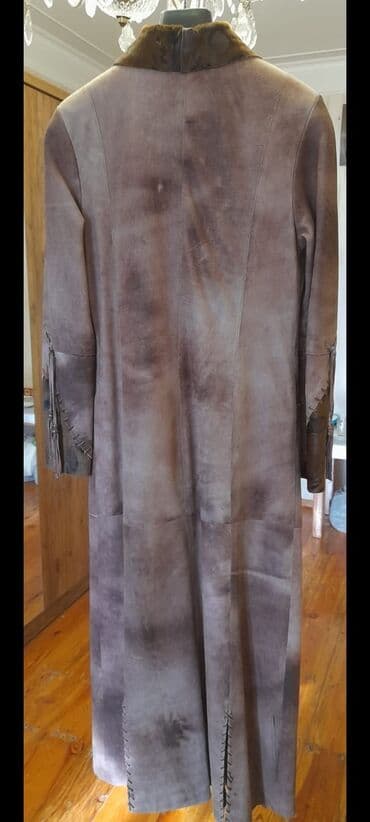 женские утепленные плащи: 4063 € alınıb. İtalia.Milan. Təmiz.Əsil.Dəri — 2