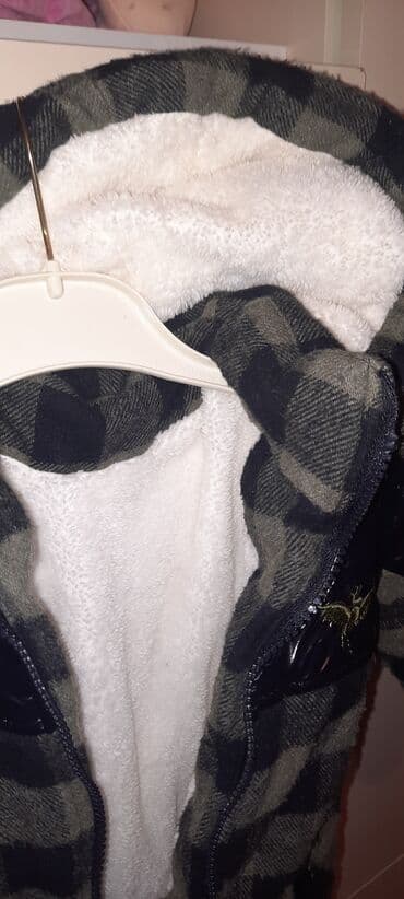 Uşaq geyimi və ayaqqabıları: Türkiyədən baha alınıb kurtka. içi yumşaq tüklüdü isti saxlayır — 4