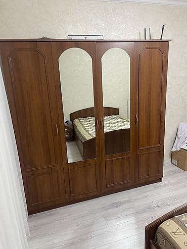 4 qapılı, Güzgülü, Qəhvəyi, Taxta, Açılan, Düz dolab