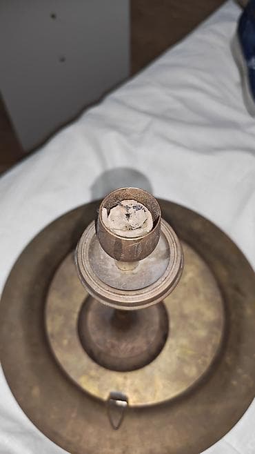 Vazalar: Bir vaza, Metal — 8