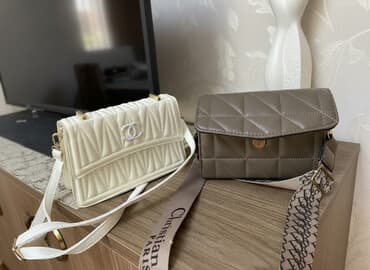 Çiyin çantası, Chanel