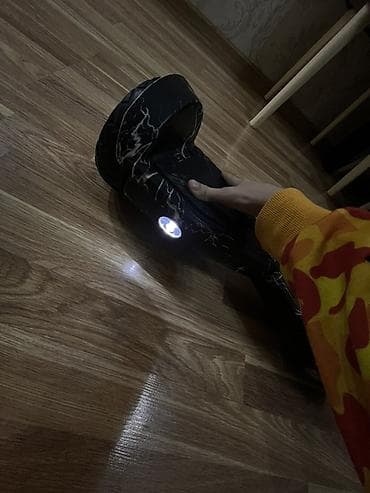 Giroskuterlər: Hoverboard (özözünə tarazlaşan elektrik skuter) 1 dənə problem təkər — 1