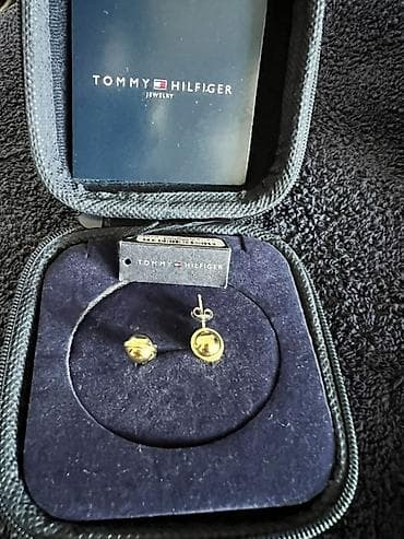 Aksesuarlar: Tommy Hilfiger пусеты . Из хирургической стали с золотым напылением — 2