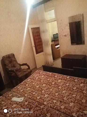 Mənzillər: 80 kv. m, 3 otaqlı, Qaz, İşıq, Su — 9