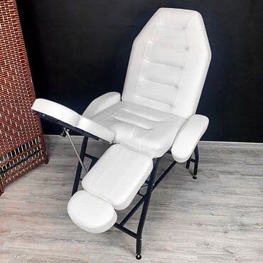 ana bala kleyi: Çox keyfiyyətli kosmetoloji kuşetka. Pedikür. Ayaq masajı — 1