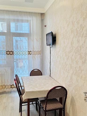 Mətbəx mebeli və texnika dəsti - Künc yerləşimli krem rəngli üst və — 4