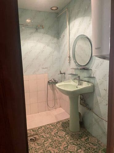 gəncə kiraye ev: Məzil kirayə verilir. 4 otaq, 9.4 m, 110 kv, Eshyasizdi konbi var orta — 8