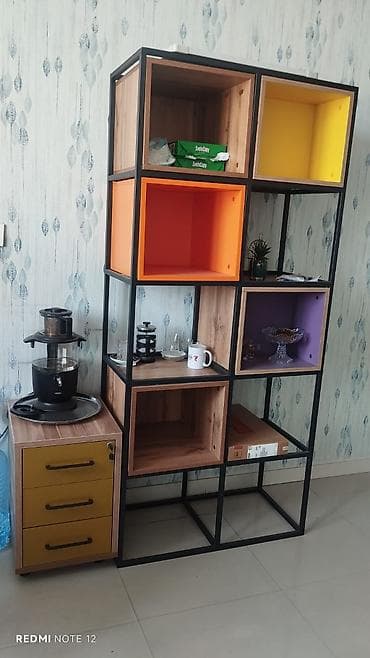 Ofis mebel dəsti Tərkib: - İş masası: metal karkaslı, taxta üstlü