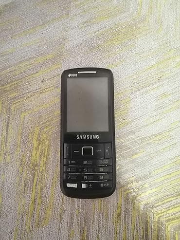 Samsung 8 GB, rəng - Qara, Düyməli