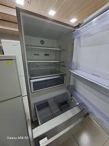 3 qapılı Beko Soyuducu Satılır, rəng - Gümüşü, Dispenserli