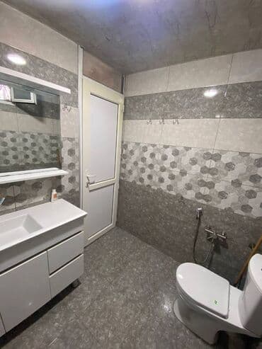 heyət evi: Bakıxanov qəs. 5 otaqlı, 130 kv. m, Orta təmir — 17