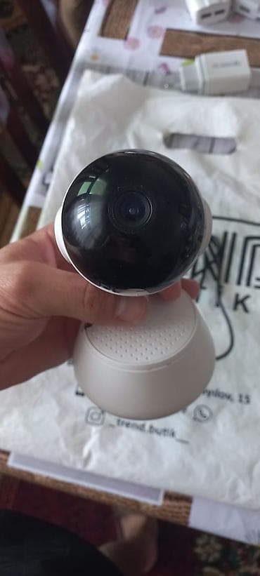 Daxili məkan üçün Wi‑Fi IP təhlükəsizlik kamerası Xüsusiyyətlər: - — 1