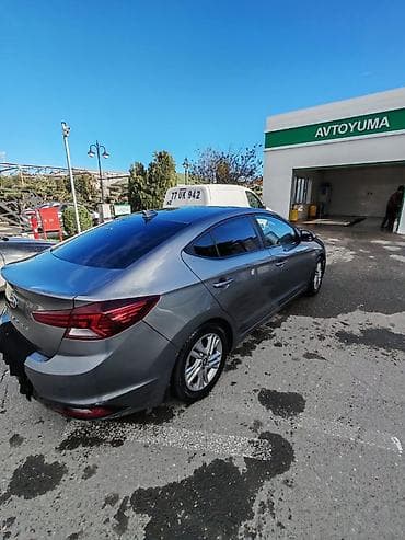 hyundai xg: Hyundai Elantra sedan - Korpus: 4 qapılı sedan, boz (metallik) rəng - — 7