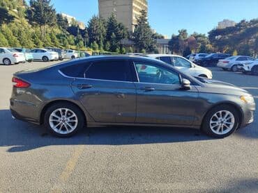 Salam hazır el kredititdi Texniki və xarici xüsusiyyətlər: - Kuzov: 4