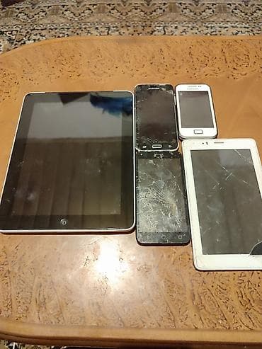 frez: Planşet və telefonlardı.Hamısı birlikdə 15 manat. Ehtiyac olmadığına — 1
