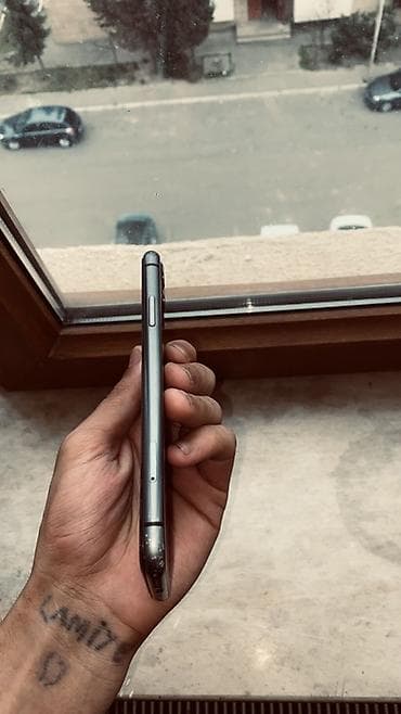 apple airpods: IPhone 11, 128 GB, Qara, Qırıq — 5