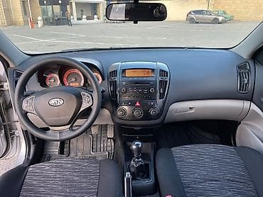 mersedes c 220: Kia Cee’d SW (station wagon), gümüş rəngli. Xüsusiyyətlər və — 4