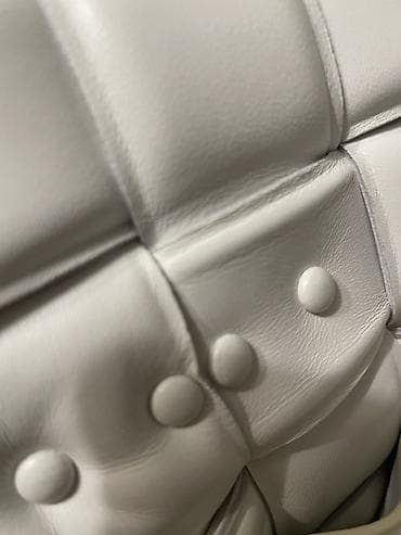 rezin bot: Продаю оригинальную сумку Bottega Veneta. Сумка была приобретена лично — 6