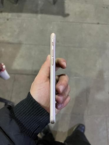 IPhone 8, Rose Gold, Barmaq izi