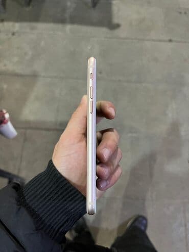 Apple iPhone: IPhone 8, Rose Gold, Barmaq izi — 2