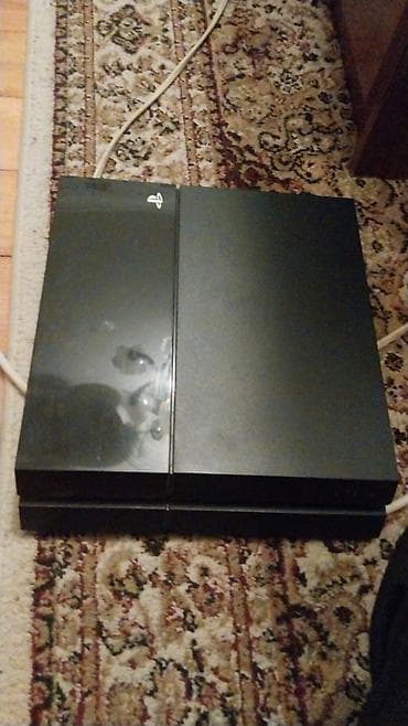 ps4 icare: PlayStation 4 (PS4) – Original model Komplekt: - PS4 konsolu — 1