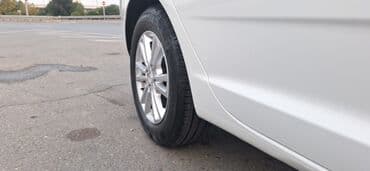 chevrolet cruze 2011: Chevrolet Cobalt: 1.5 l | 19000 km Sedan — 5