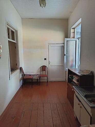 agdasda satilan evler: 3 otaqlı, 4 kv. m — 5