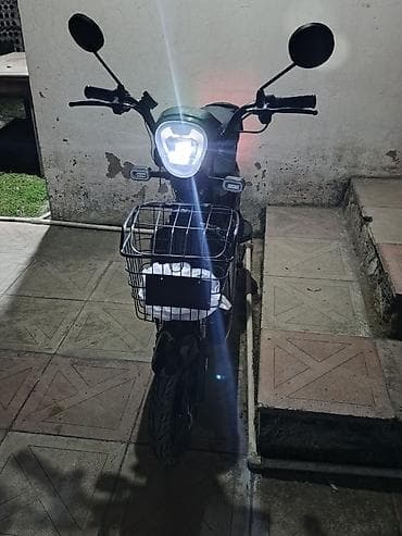 s clas guzgu: Elektrik skuter - Şəhər içi rahat və səssiz hərəkət üçün elektrik — 1