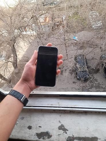 iphone komputer: IPhone 11, 64 GB, Alpine Green, Face ID — 3