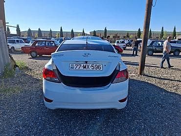 hyundai sonata 2003: Hyundai Accent: 1.4 l | 2012 il Sedan — 6