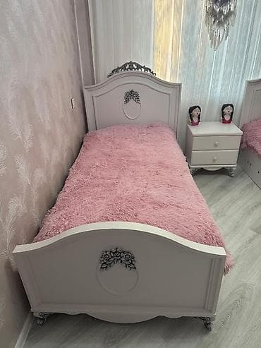 Gənc qız otağı dəsti 690₼ Azn satılır.İdeal vəziyyətdədir. 1 il öncə — 4