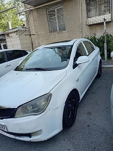 gencede kreditle masinlar: MG : 1.5 l | 2011 il 220 km Sedan — 2