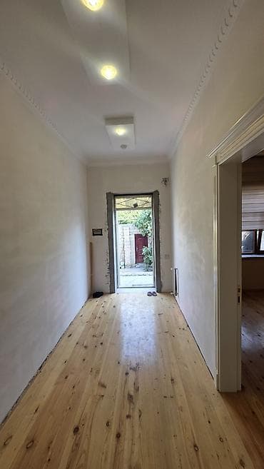 midada satilan evler: 5 otaqlı, 145 kv. m, Təmirsiz — 3