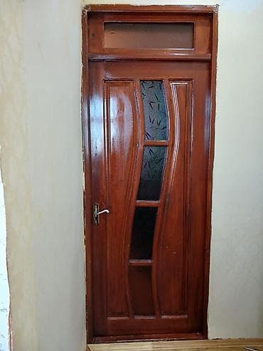 qarderob yuvası giriş zalı: Qapi 2eded 230/90sm 35azn biri Bineqedi 9966 leli Taxta otaq qapısı — 1
