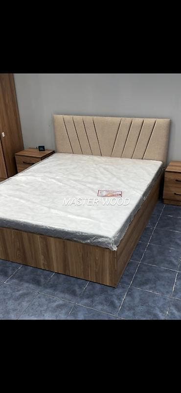 tunbucka: Yataq dəsti – zərif başlıq və taxta karkas - Ölçü: təxmini 160x200 sm — 1
