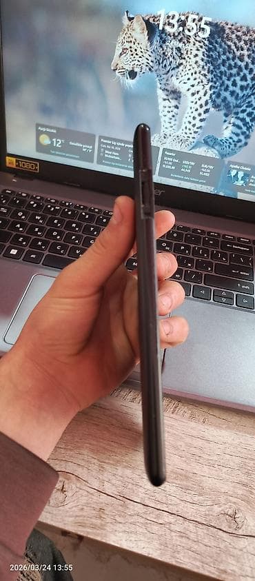 xiaomi pad se: Planşet – 7–8 düym sinfi, qara rəng Xüsusiyyətlər və detallar: - — 3