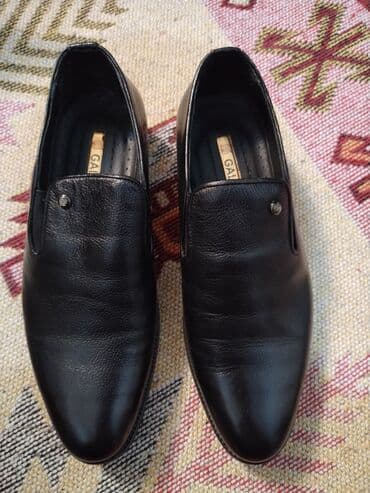 ayaqqabı кожание: 1defe geynilib, 65m alinib-20m satılır, 40razmer, alana endirim — 3