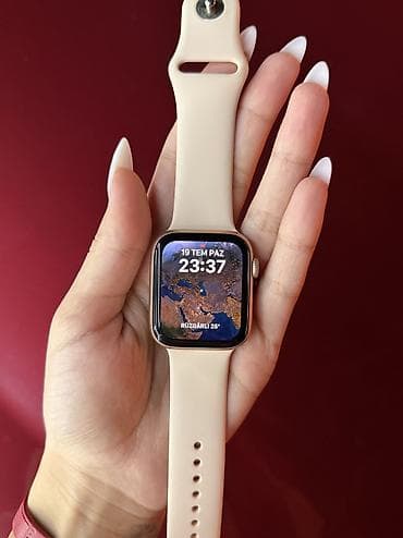 smat: Apple Watch (alüminium qızılı/roz qızılı kasa) – kvadrat ekranlı — 1